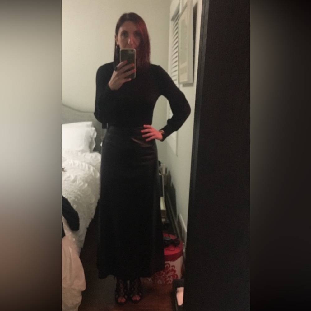 Black Leather Skirt. - Picture 2 of 3
